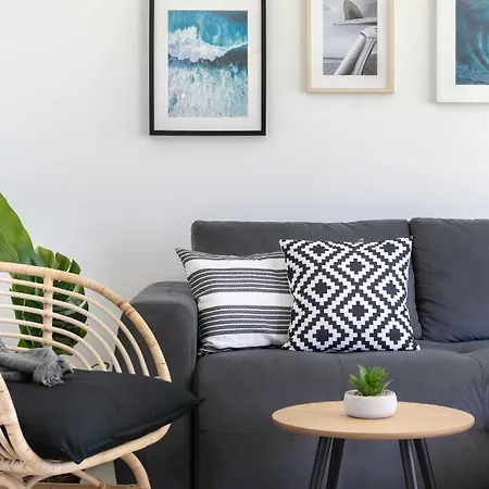 Fuzliget Surf Front 公寓 *