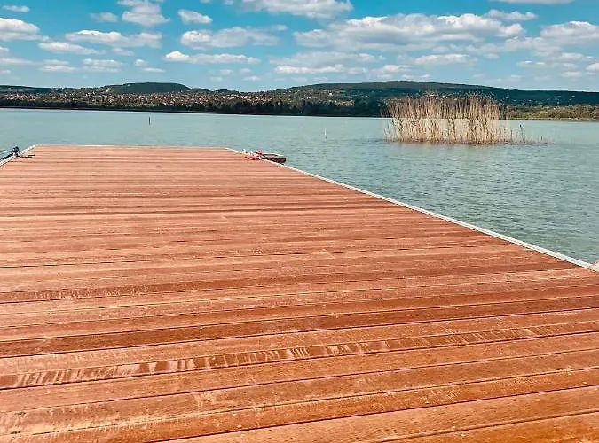 Fuzliget Surf Front 아파트